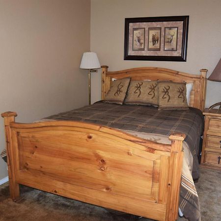 Claim Jumper Townhouse 16 - On The River - Across From The Fishing Ponds - In Town - Near The Ski Area - Fireplace - Wifi - Sate เรดริเวอร์ ภายนอก รูปภาพ