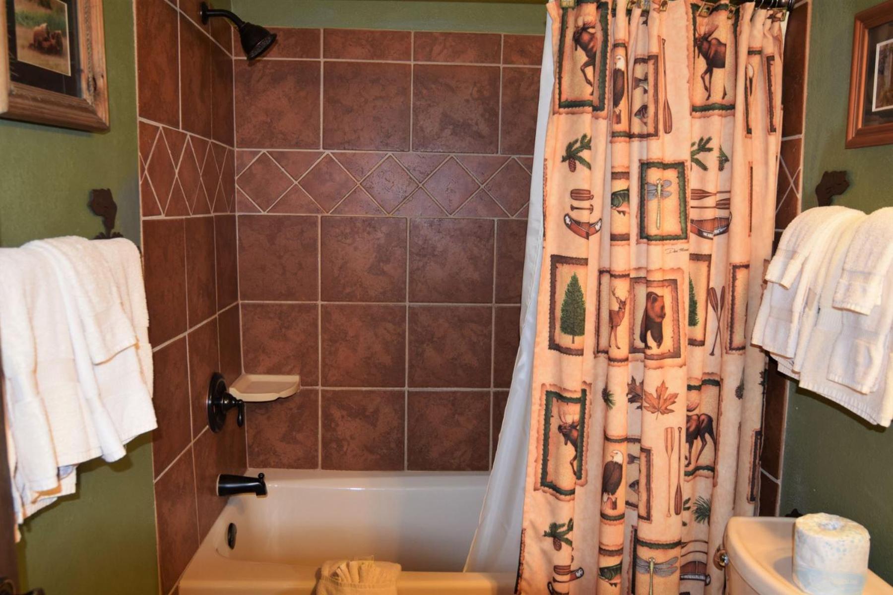 Claim Jumper Townhouse 16 - On The River - Across From The Fishing Ponds - In Town - Near The Ski Area - Fireplace - Wifi - Sate เรดริเวอร์ ภายนอก รูปภาพ