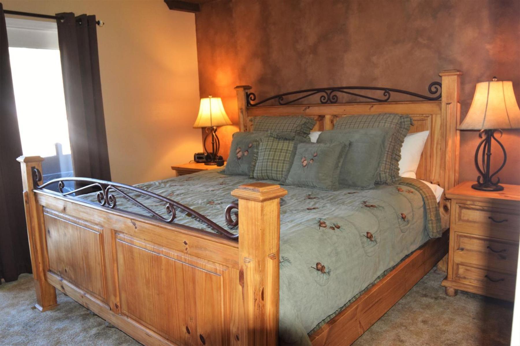 Claim Jumper Townhouse 16 - On The River - Across From The Fishing Ponds - In Town - Near The Ski Area - Fireplace - Wifi - Sate เรดริเวอร์ ภายนอก รูปภาพ